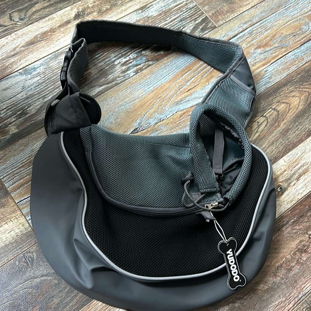 YUDODO breathable grey mesh travel sling bag carrier for dogs/cats size M NWT